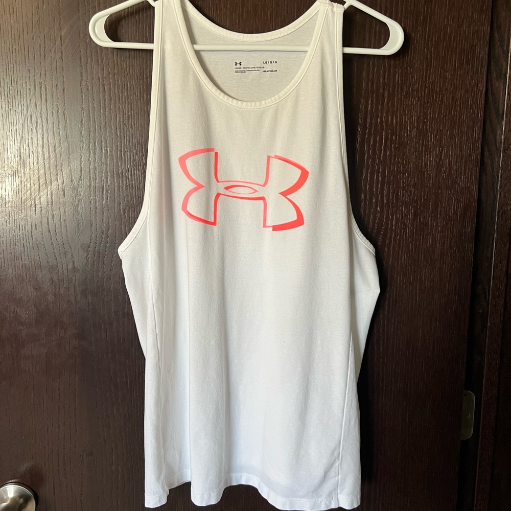Under Armour Woman’s white tank